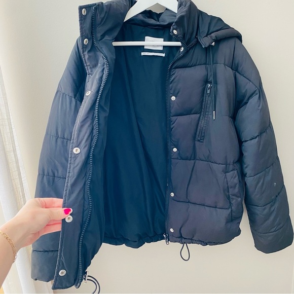 Urban Outfitters Zip Up Puffer Jacket Black Sz Medium - Picture 7 of 11